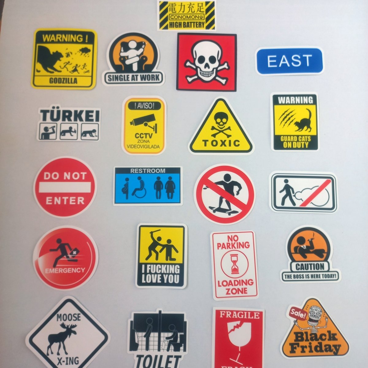 Pachet Stickere Amuzante – Avertismente cu Umor 100 buc - StickerJoy