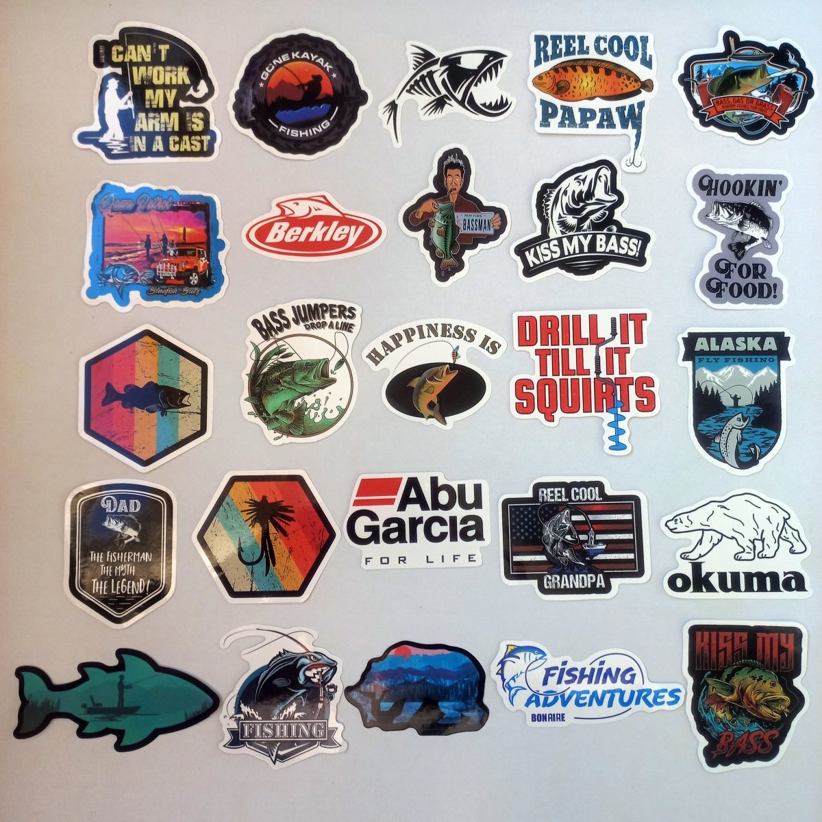 100 Stickere Pescuit – Aventură și Relaxare pe Apă - StickerJoy