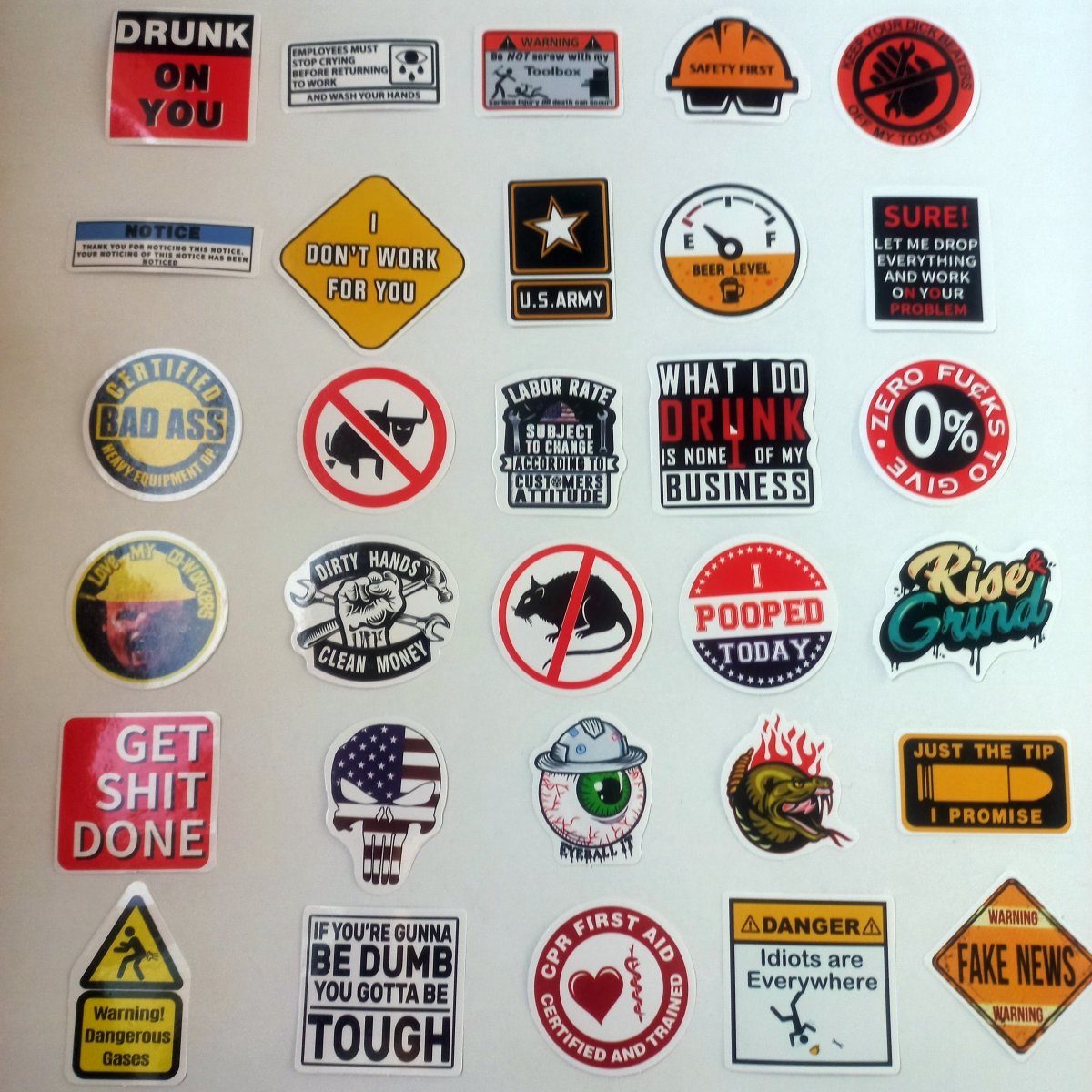 Pachet 150 Stickere Amuzante & Vulgare – Umor Brut 150 buc. - StickerJoy