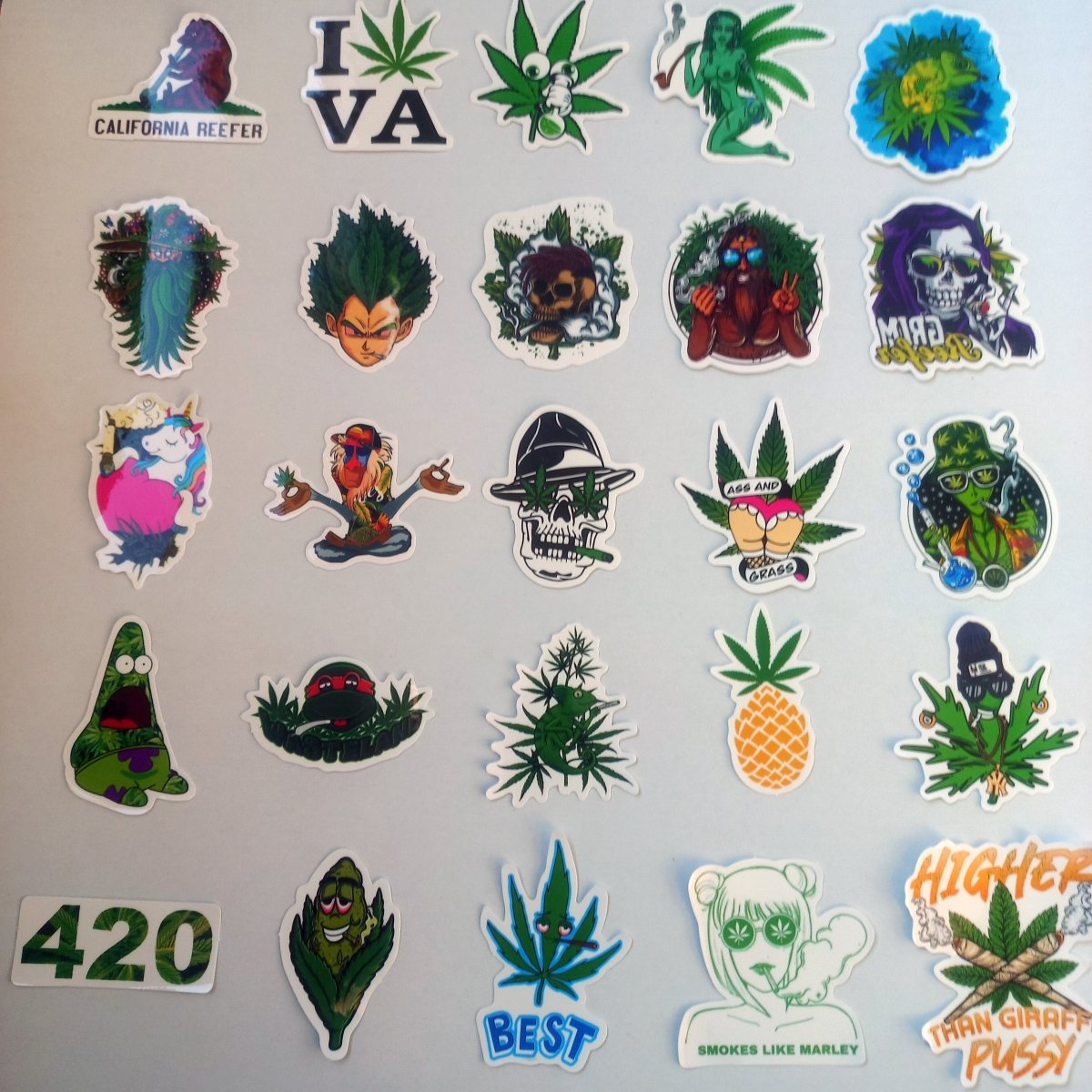 Set 50 Stickere Weed – Arta Urbana & Vibe Relaxat - StickerJoy