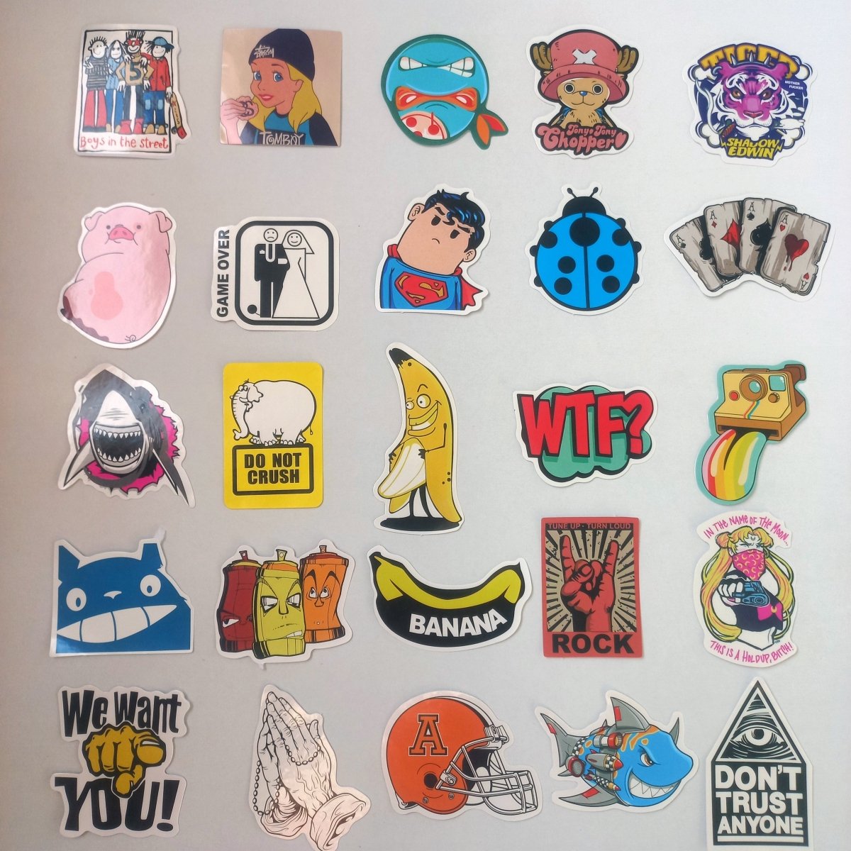 Set 50 Stickere Cool & Funny – Personaje, Arta Urbana și Simboluri Pop Culture - StickerJoy