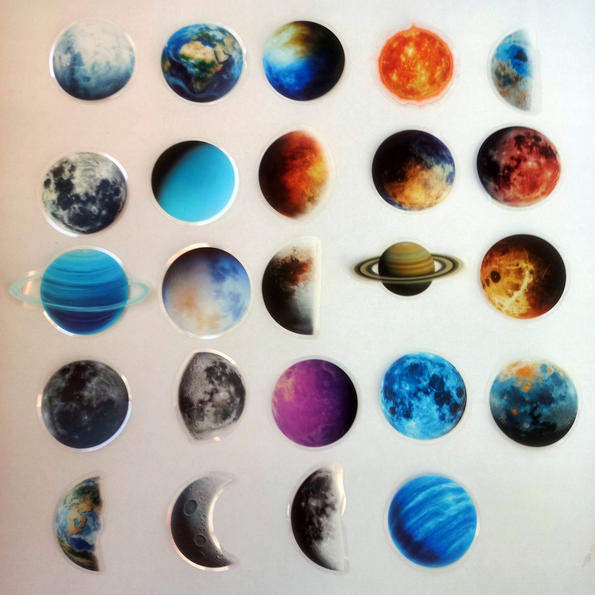 Pachet Stickere Planete și Cosmos Transparente – 50 Bucăți - StickerJoy