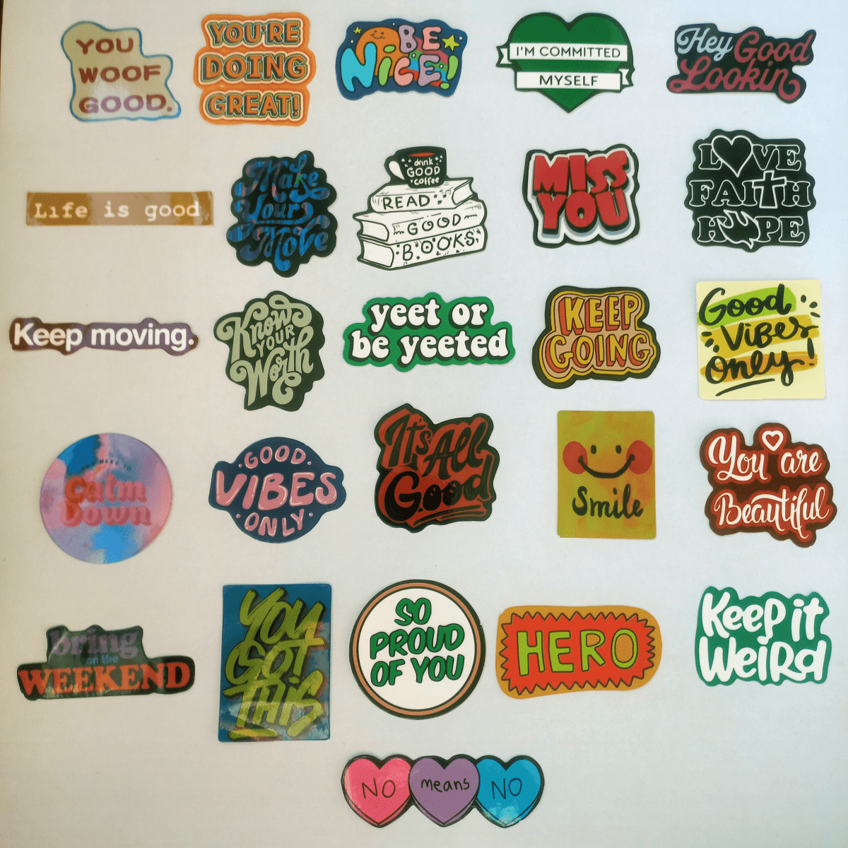 Pachet 50 Stickere Motivaționale – Mesaje Pozitive, Vibes Bune, Afirmații și Inspirație Zilnică - StickerJoy