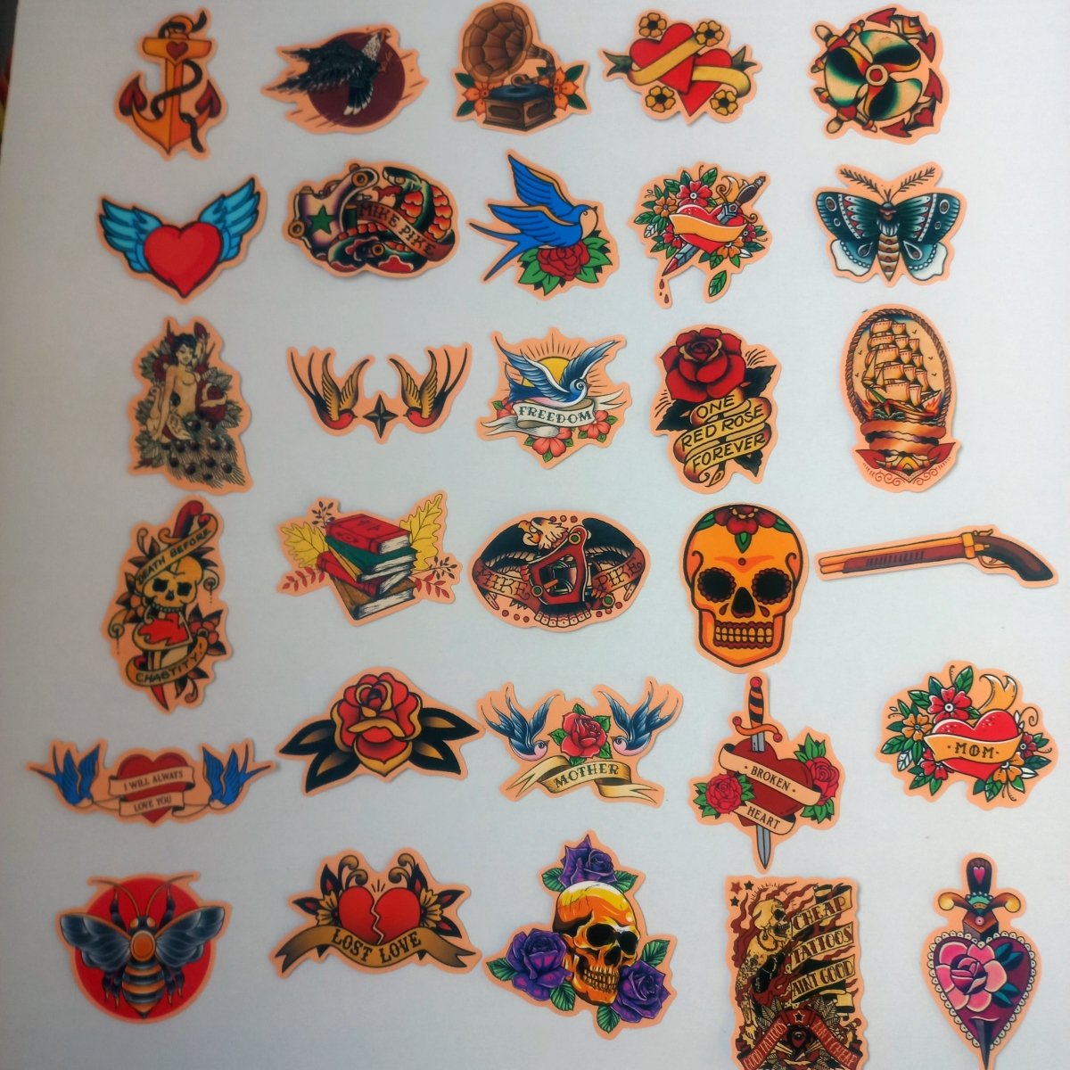 Pachet Stickere Old School Tattoo – Retro Vibes & Bold Ink 100 buc. - StickerJoy