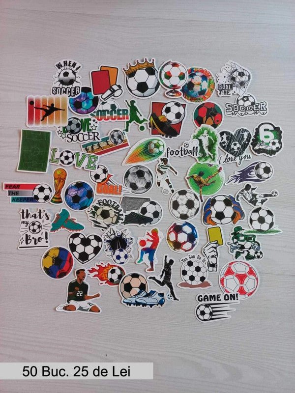 Stickere fotbal cu mingi, jucători și embleme celebre, colorate și rezistente, ideale pentru fanii sportului rege.