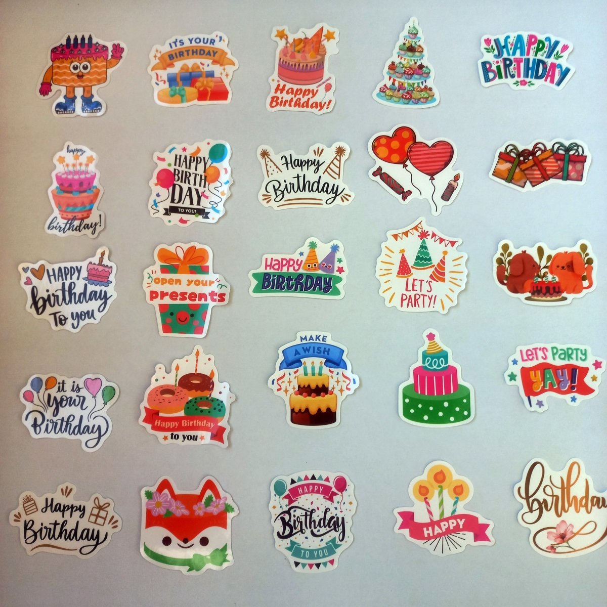 Pachet 50 Stickere Happy Birthday – Colorate si Vesele pentru Petrecere - StickerJoy