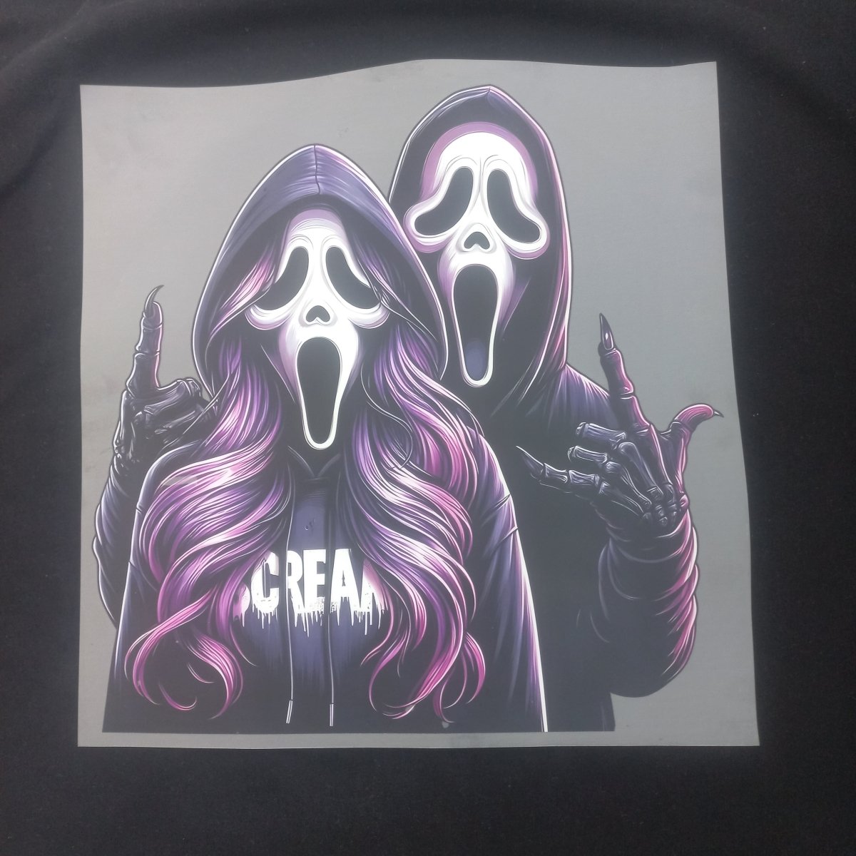 Sticker DTF Cuplu Horror Mask – Transfer Termic Design Dark pentru Haine - StickerJoy