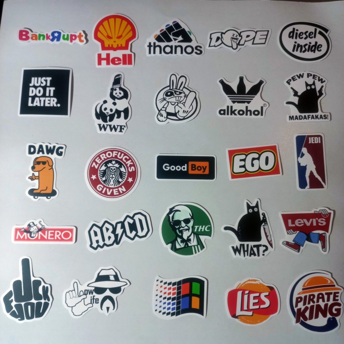 Set Stickere Hard & Funny – 50 Stickere Ironice, Sarcastice & Street Culture - StickerJoy