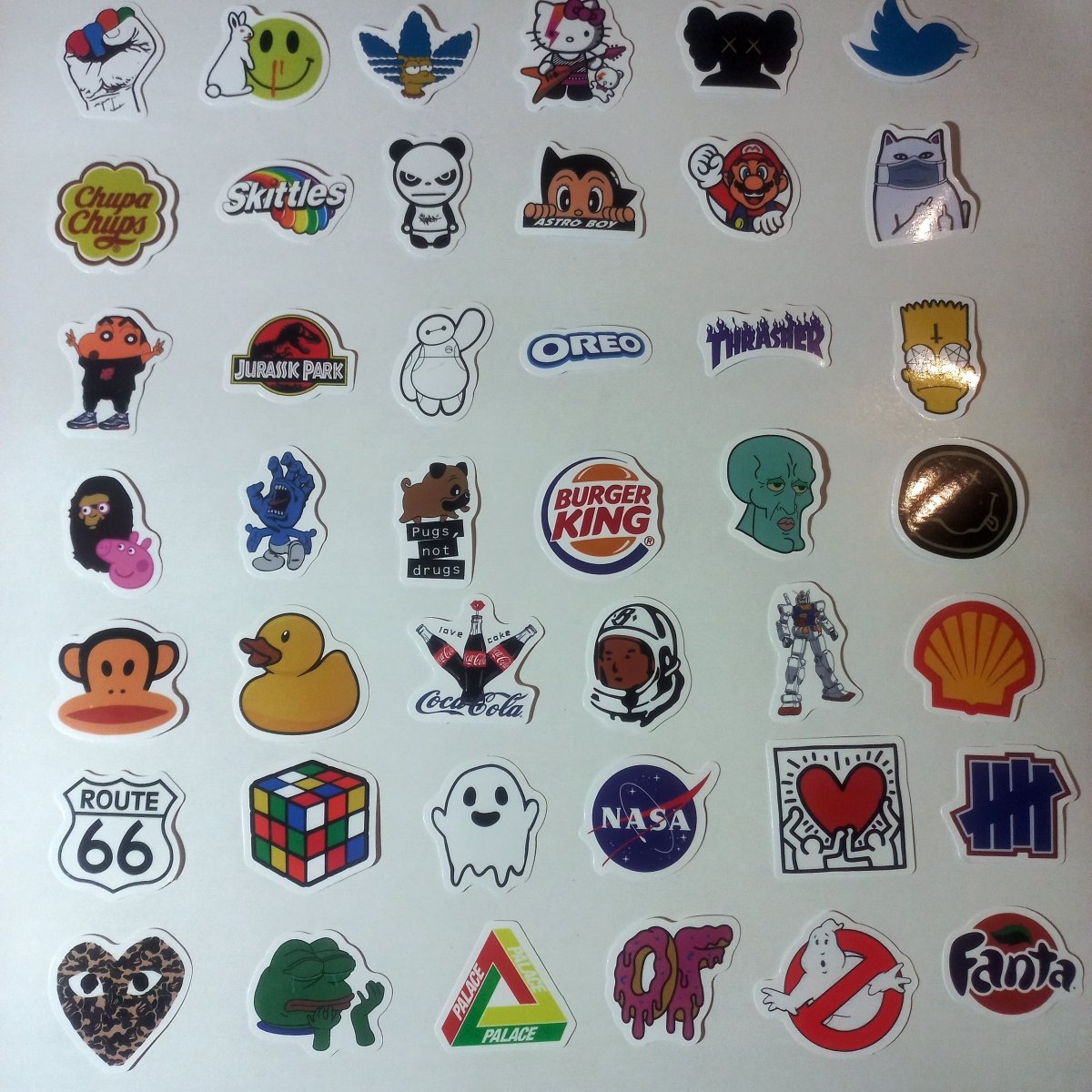 Set 106 Stickere Logo & Pop Culture – Brand Icons, Urban Style & Street Vibes - StickerJoy