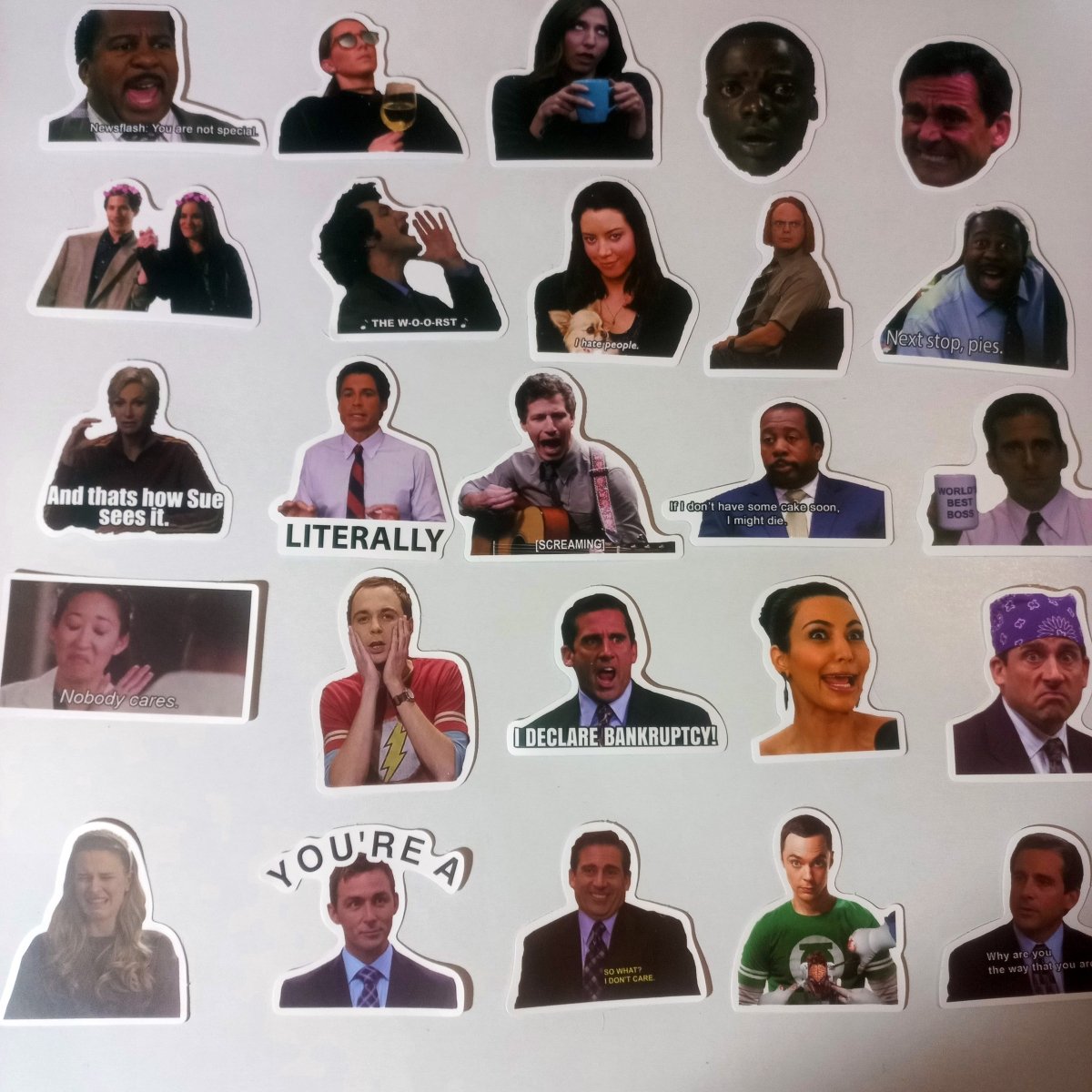 Pachet 100 Stickere Meme – Filme & Seriale Celebre | Reacții Amuzante - StickerJoy