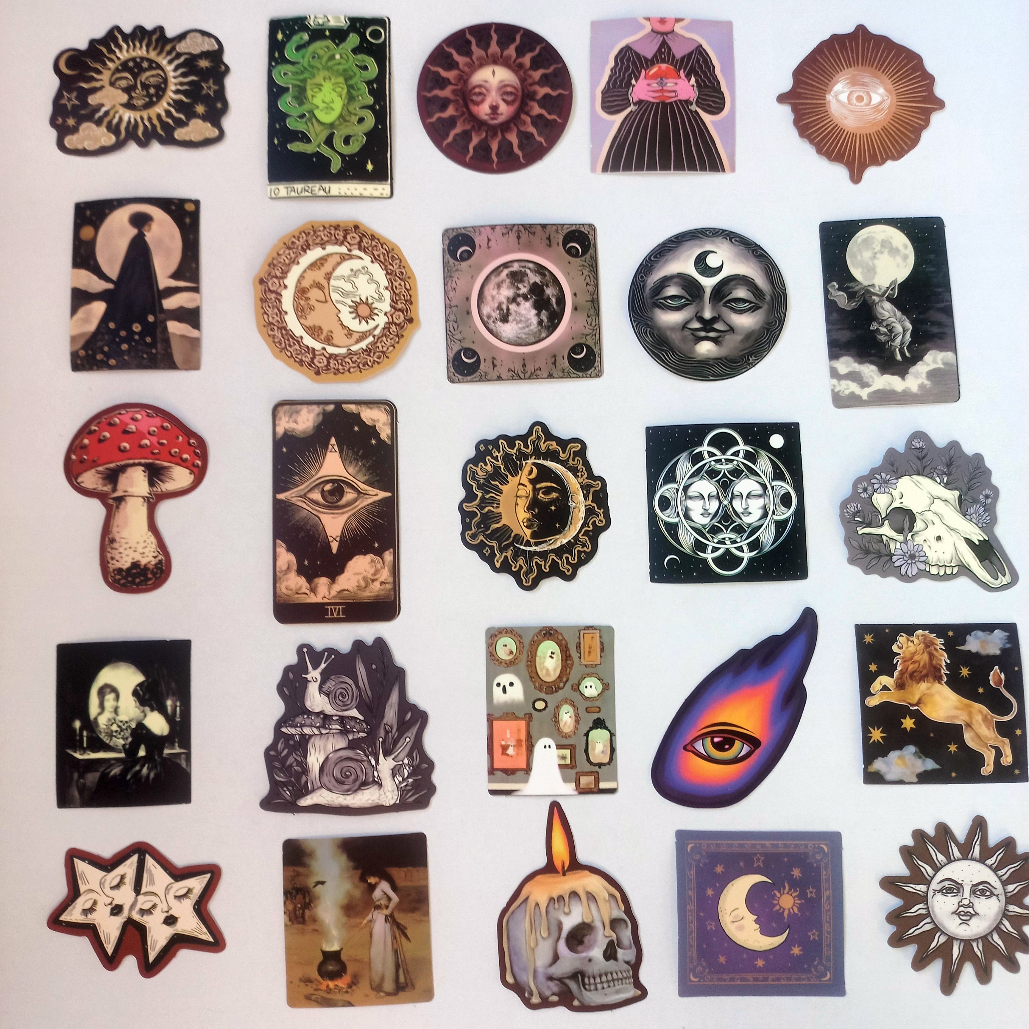 Stickere vintage cu tematică tarot, astrologie și simboluri mistice – set 50 bucăți