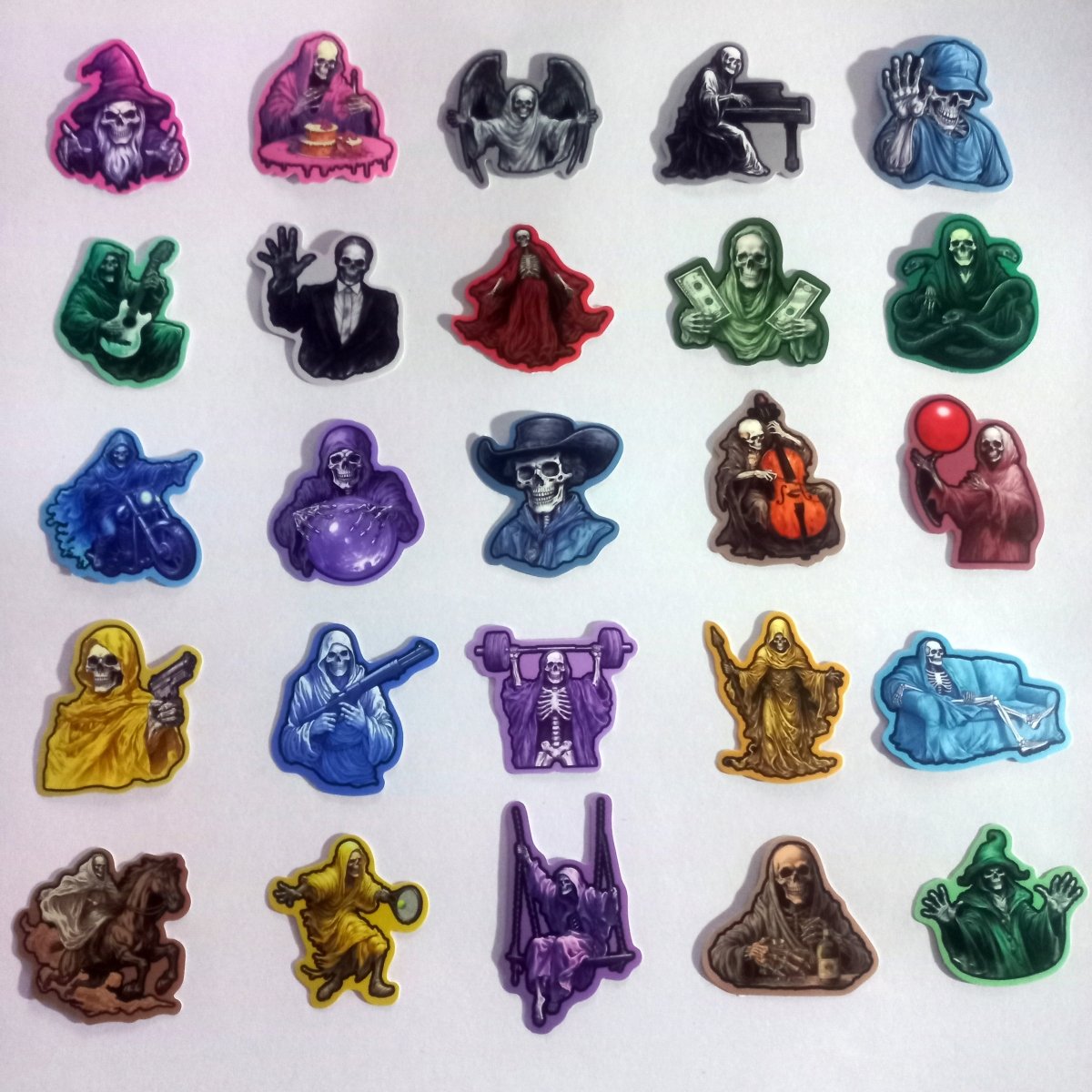 Pachet Stickere Scheleți Amuzanți – 50 Modele cu Fantome în Stil Comic - StickerJoy