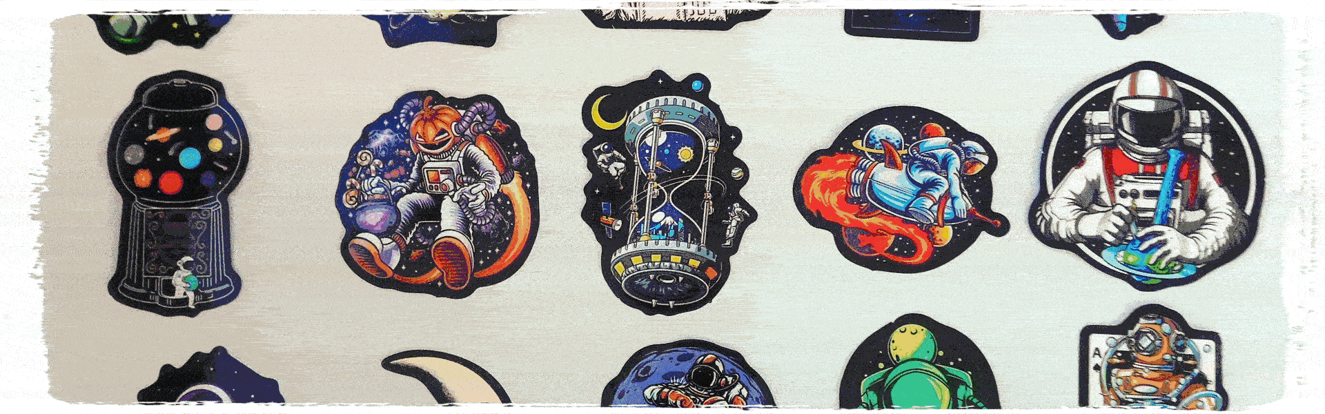 Stickere tematice diverse de calitate pentru laptop, agende și cadouri – anime, horror, sport, gaming, muzică, pop culture, motivaționale, univers și știință, logo-uri branduri, amuzante și random.