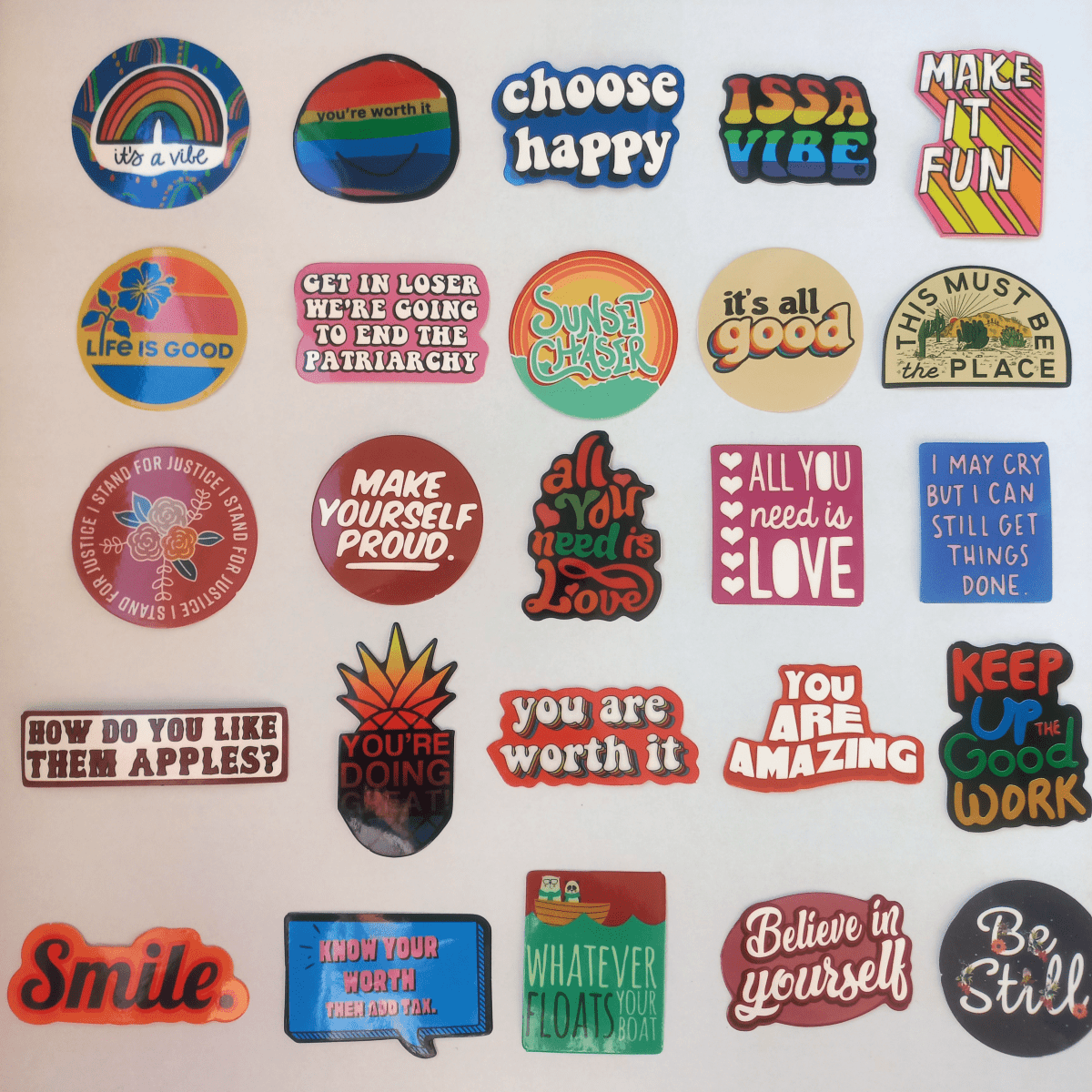 Pachet 50 Stickere Motivaționale – Mesaje Pozitive, Vibes Bune, Afirmații și Inspirație Zilnică - StickerJoy